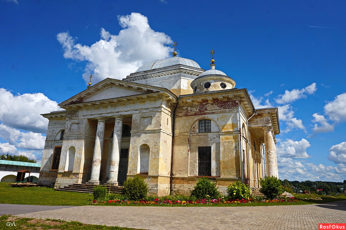 Борисоглебский мужской монастырь в Торжке.
