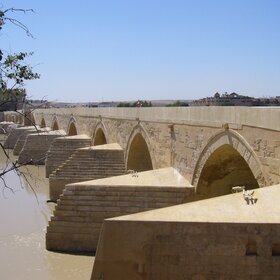 Старый римский мост в Кордобе