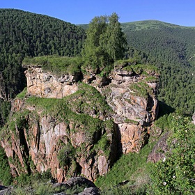 Панорама Скала в долине реки Харбаз.