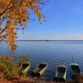 Тихая осень на озере Неро
