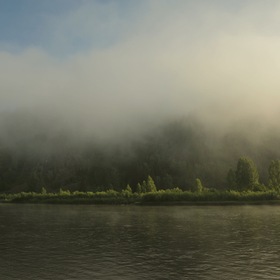 Ранним утром на реке Мана