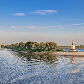 Скульптура «Волга»