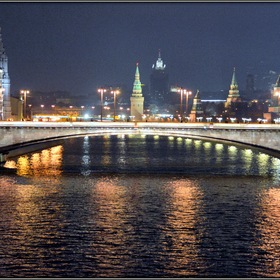 Вечер на реке Москва