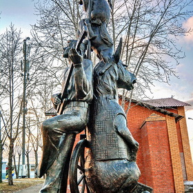 Памятник бременским музыкантам. Красноярск