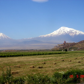 Хор Вирап и Арарат - две святыни армян