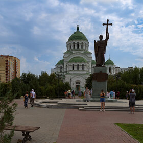 Храм святого Владимира в Астрахани.