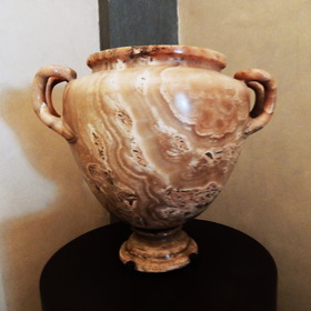Италия Флоренция галерея Уфицци ваза