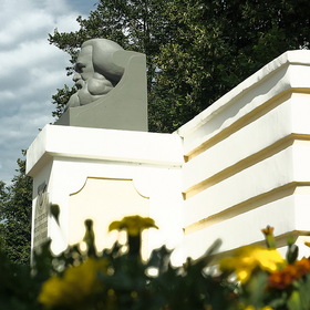 памятник Карлу Марксу в Твери