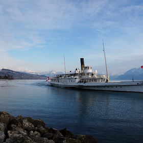 ... Женевское Озеро, белый пароход ...