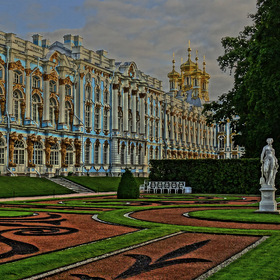 Вид на Екатерининский дворец...