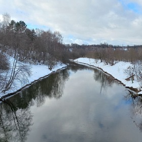 река Истра в окрестностях Новоиерусалимского монастыря (Московская область)