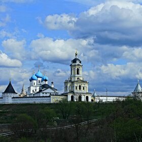 Высоцкий монастырь в Серпухове (Московская область)