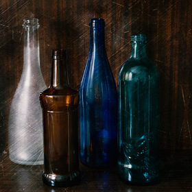 Декоративные бутылки. Разнообразие форм и цвета.