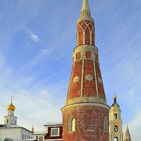 Башня М.Казакова и колокольня Старо-Голутвина монастыря