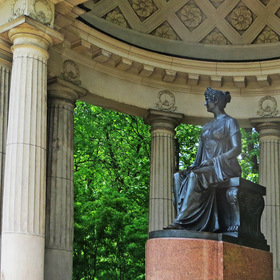 Павильон Росси – памятник Императрице Марии Федоровне