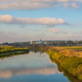 Вид с моста на реку Дон и город Задонск