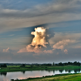 Облака над Волховом