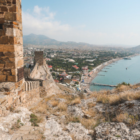 Вид на Судак с Генуэ&#769;зской кре&#769;пости. Крым.