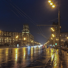 Ленинский проспект с площади Гагарина в сторону центра.