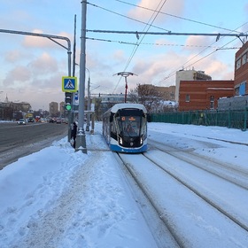 Трамвай на улице Симоновский Вал