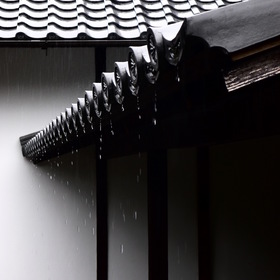 Сезон дождей (цую) в Киото.