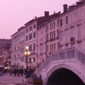 Розовая Венеция