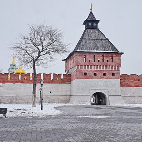Башни и стены Тульского кремля.