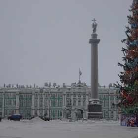 Морозный январь 2010 года. Дворцовая площадь.