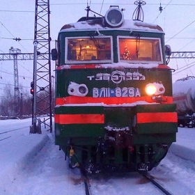 новогодняя ёлочка в кабине локомотива)))