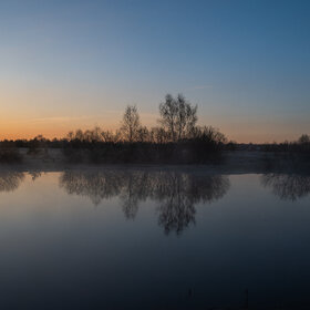 Ранним,весенним утром на  озере.