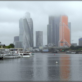 Москва-река. В дождливый день