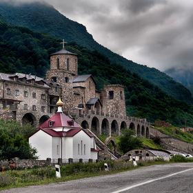 Аланский Свято-Успенский мужской монастырь.