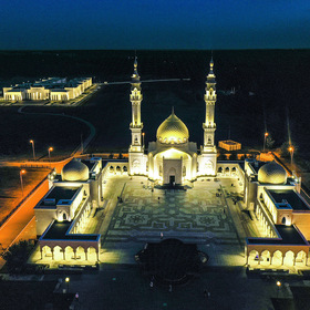Комплекс «Белая мечеть» с медресе и с резиденцией для встреч с духовными лицами