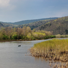 Река Инзер весной