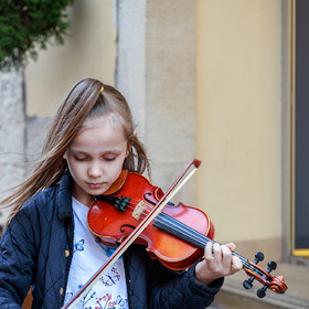 Девочка и скрипка