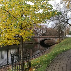 Городской канал в Риге. Осень.